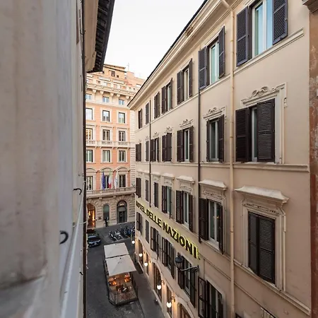 Trevi Fountain Superior アパート