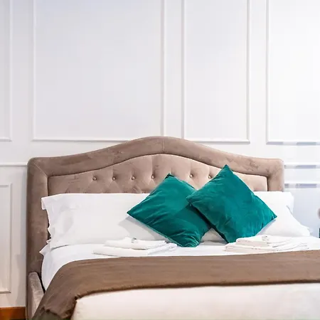 Apartman Trevi Fountain Superior Bylzluxuryproperties *